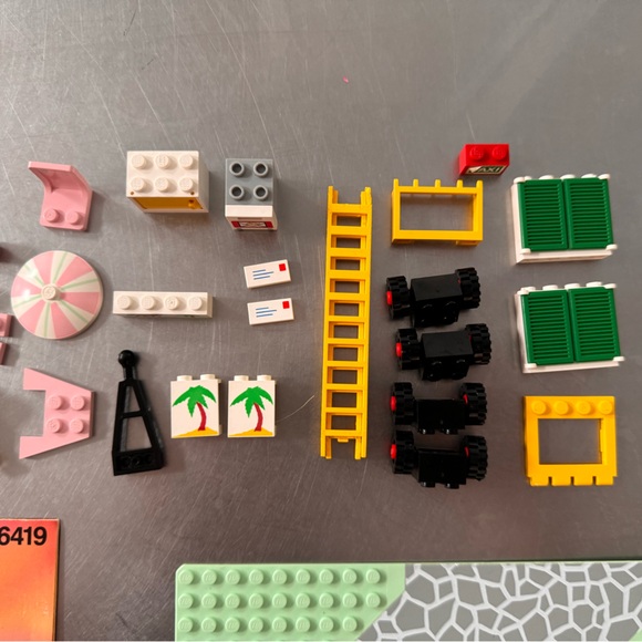 Incomplete vintage Lego Paradisa sets 6416 and 6419 - Picture 4 of 6